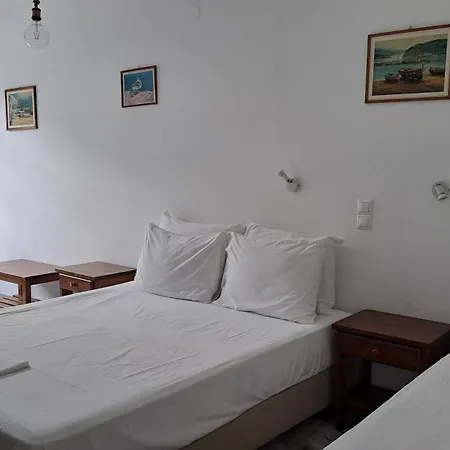 Bizas & 3* Parikia (Paros)