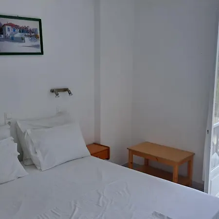 Guest house Bizas & 3*