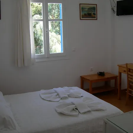 Bizas & 3* Parikia (Paros)