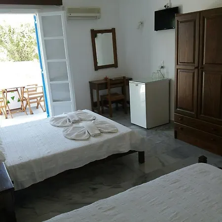Bizas & Guest house Parikia (Paros)