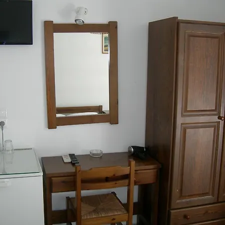 Guest house Bizas & Parikia (Paros)