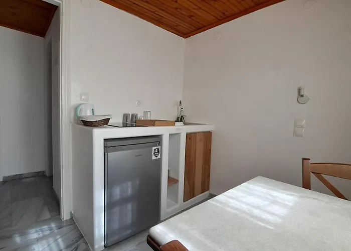 Guest house Bizas & Parikia (Paros)