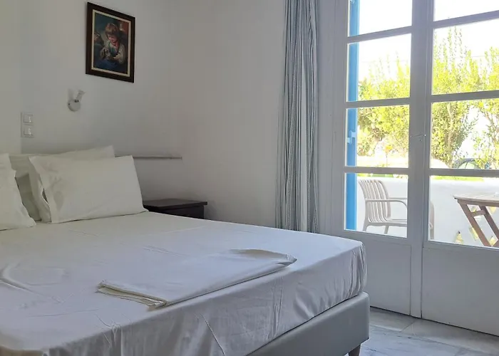 Bizas & 3* Parikia (Paros)