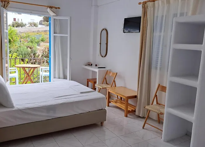 Guest house Bizas & Parikia (Paros)