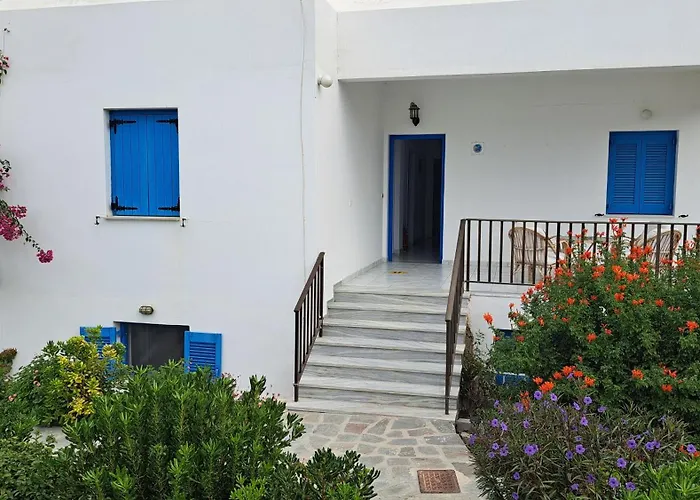 Bizas & 3* Parikia (Paros)